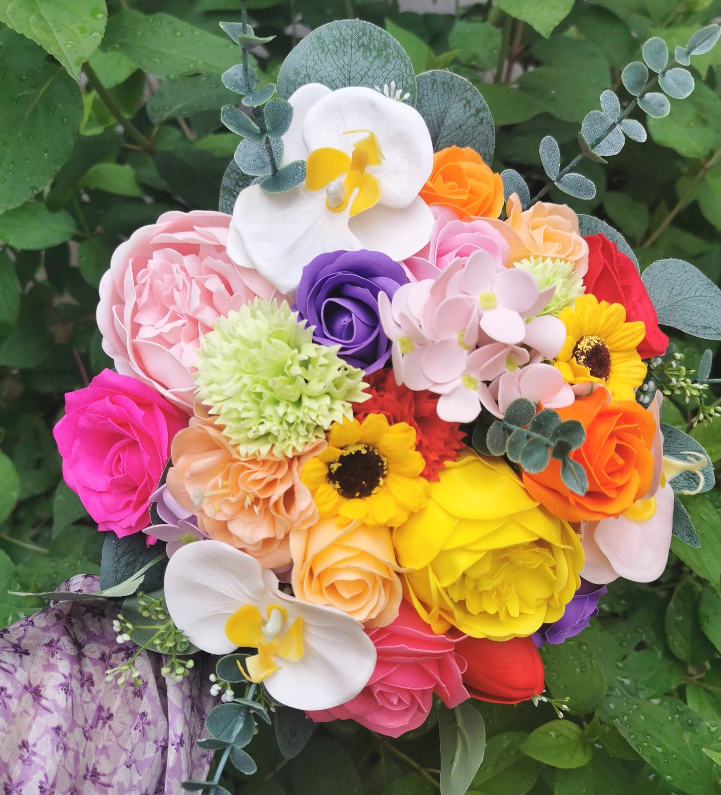 Bouquet de fleurs de savon, Corté France, summer