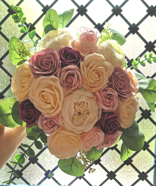 "Bouquet de fleurs de savon (J'adore) , pivoines et roses, taille unique"