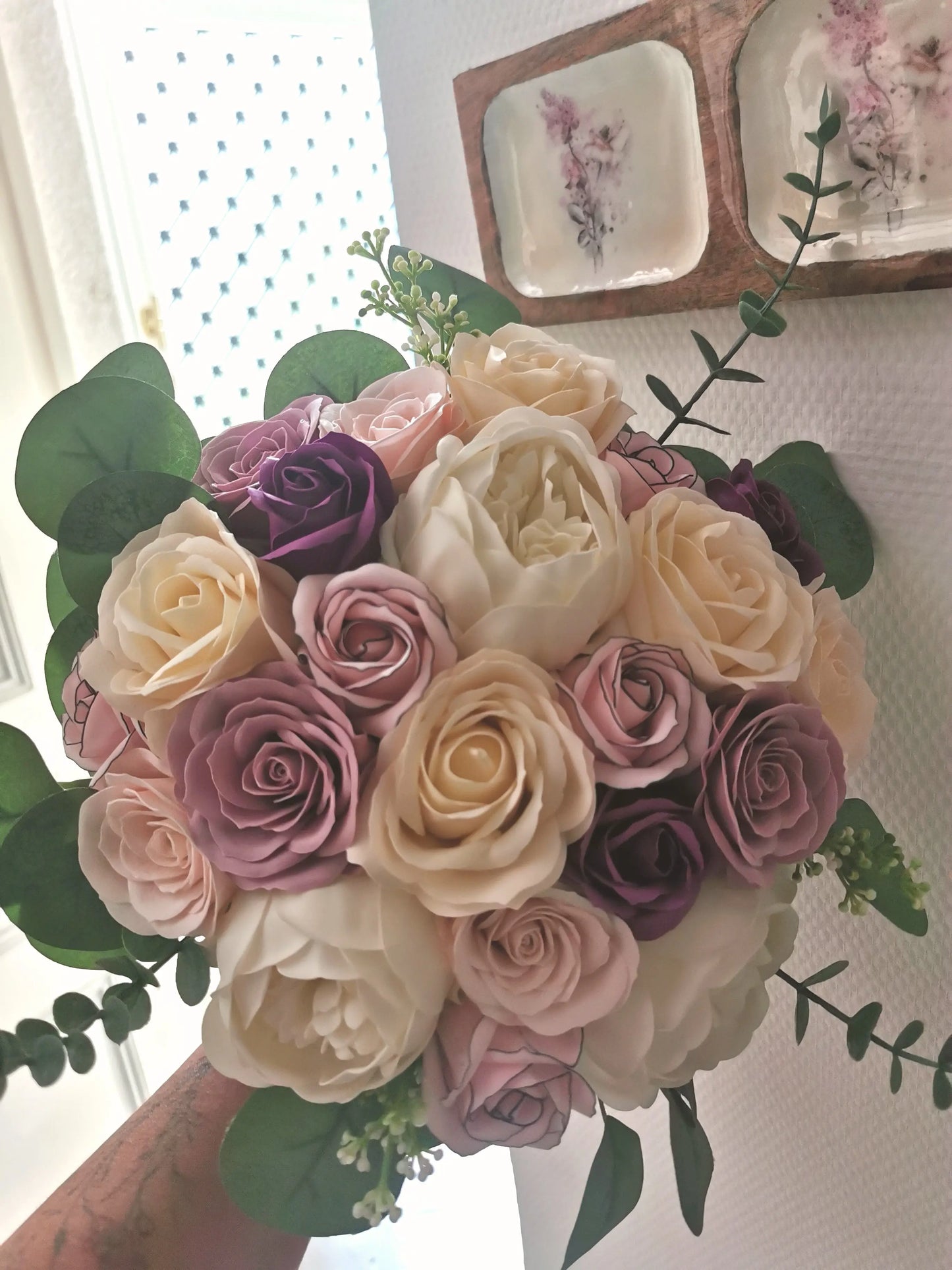 "Bouquet de fleurs de savon (Valentina) roses rouges, roses et fuchsias" Corté France